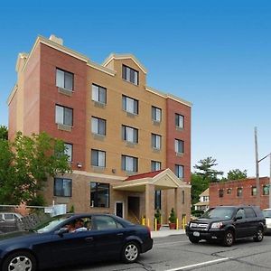 Paramount Inn